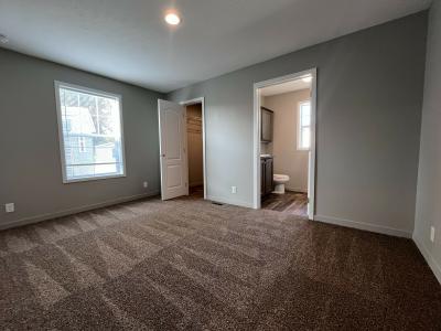 Photo 3 of 9 of home located at 40146 Winslow Ct Sterling Heights, MI 48310