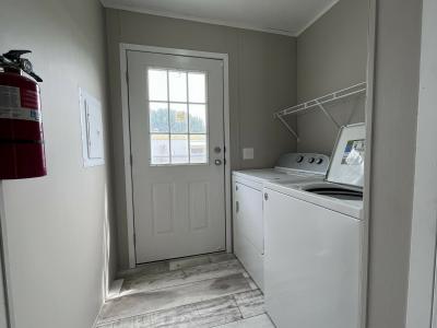 Mobile Home at 40694 Heath Ct Sterling Heights, MI 48310
