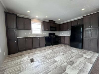 Photo 3 of 9 of home located at 40694 Heath Ct Sterling Heights, MI 48310