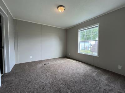 Photo 5 of 9 of home located at 40694 Heath Ct Sterling Heights, MI 48310