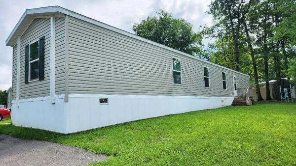 Photo 1 of 2 of home located at 1323 Steeplechase Drive Mansfield, OH 44906