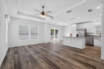 Photo 4 of 28 of home located at 11401 Causeway Blvd New Port Richey, FL 34654