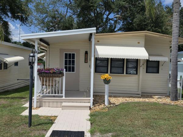 Photo 1 of 2 of home located at 34621 Nancy St Zephyrhills, FL 33541