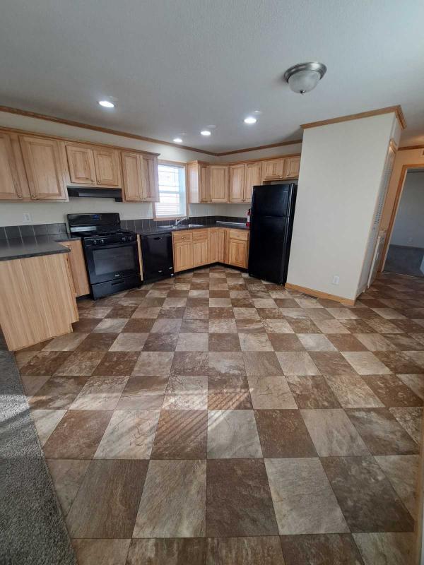 2016 Champion Creekside Manufactured Home