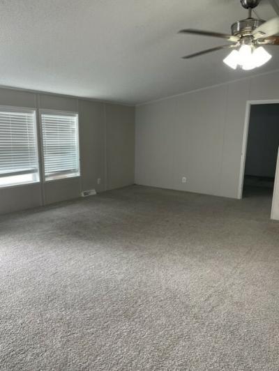 Photo 3 of 12 of home located at 22020 Castelle Dr, #158 Romulus, MI 48174