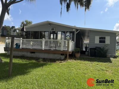 Photo 2 of 43 of home located at 2241 Lakeside Drive Leesburg, FL 34788