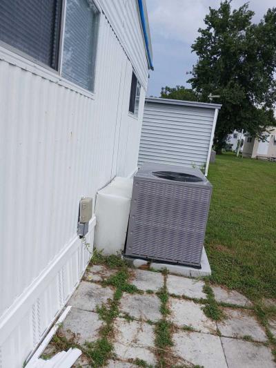 Photo 3 of 26 of home located at 9925 Ulmerton Road, #376 Largo, FL 33771