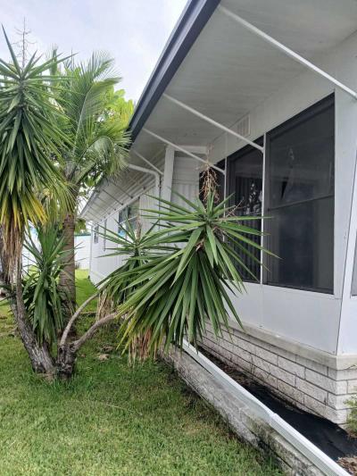 Photo 2 of 26 of home located at 9925 Ulmerton Road, #376 Largo, FL 33771