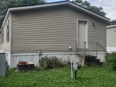 Photo 3 of 21 of home located at 5310 Chateau Thierry Blvd, #54 White Lake, MI 48383