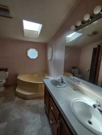 2000 Skyline Manufactured Home