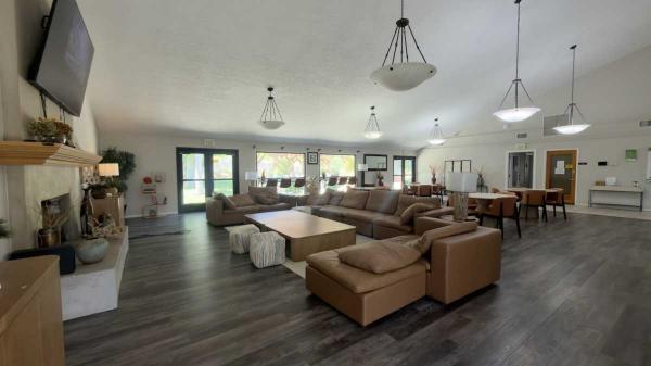 1978 Silvercrest Edinborough Manufactured Home
