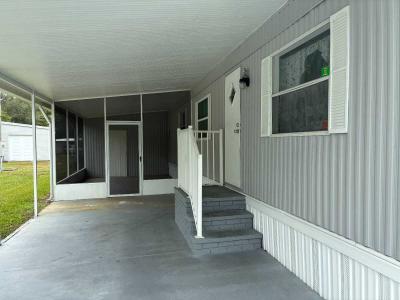 Photo 2 of 13 of home located at 104 Oakhill Key Ct Valrico, FL 33594