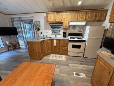 Photo 5 of 10 of home located at 709 U.s. Route 9, Site 629 Site# 629 Cape May, NJ 08204