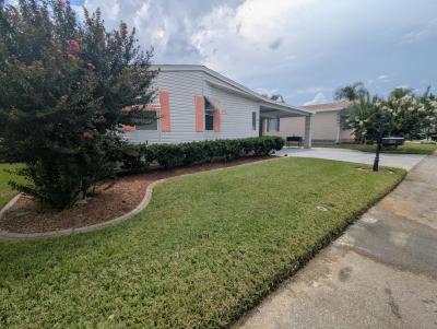 Photo 2 of 18 of home located at 222 Golf View Dr Auburndale, FL 33823