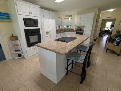 Photo 5 of 18 of home located at 222 Golf View Dr Auburndale, FL 33823
