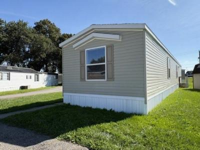 Mobile Home at 1001 Mayflower Road #211 South Bend, IN 46619