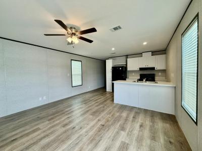 Photo 4 of 10 of home located at 1250 Lakeview Drive #49 Deland, FL 32720
