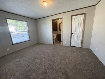 Photo 4 of 7 of home located at 20665 Seneca Dr Clinton Township, MI 48036