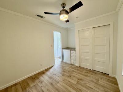 Photo 5 of 10 of home located at 1250 Lakeview Drive #50 Deland, FL 32720