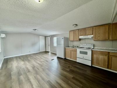 Photo 3 of 14 of home located at 1250 Lakeview Drive #27 Deland, FL 32720