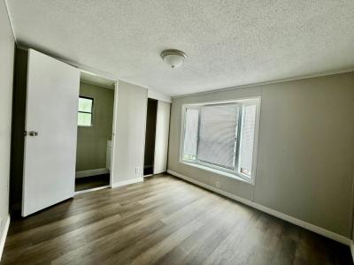 Photo 5 of 14 of home located at 1250 Lakeview Drive #27 Deland, FL 32720