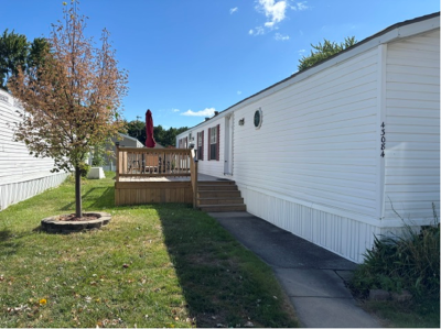 Photo 2 of 13 of home located at 43084 Frontenac Ave, #487 Sterling Heights, MI 48314