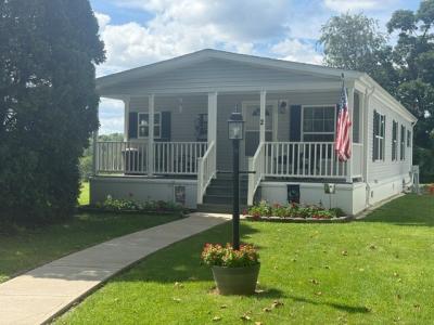 Mobile Home at 2 Spruce Circle Bath, PA 18014