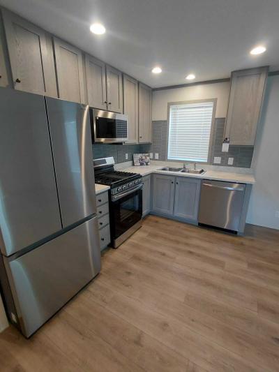 Photo 5 of 12 of home located at 272 Kathy Circle Jackson, MI 49202