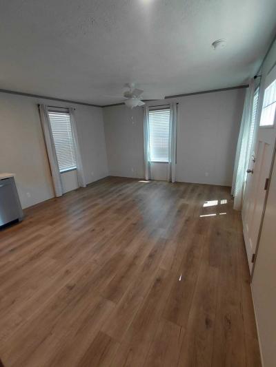 Photo 2 of 12 of home located at 272 Kathy Circle Jackson, MI 49202