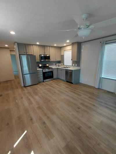 Photo 4 of 12 of home located at 272 Kathy Circle Jackson, MI 49202