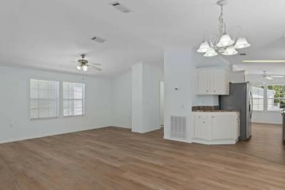 Photo 3 of 18 of home located at 8102 W Coconut Palm Dr Homosassa, FL 34448