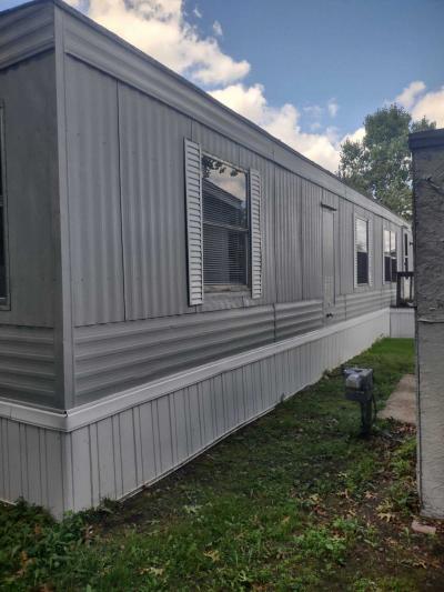 Photo 2 of 12 of home located at 5384 Labelle Dr, #328 White Lake, MI 48383