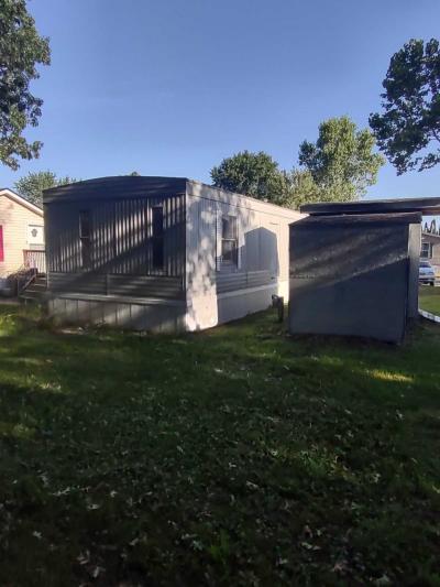 Photo 4 of 12 of home located at 5384 Labelle Dr, #328 White Lake, MI 48383