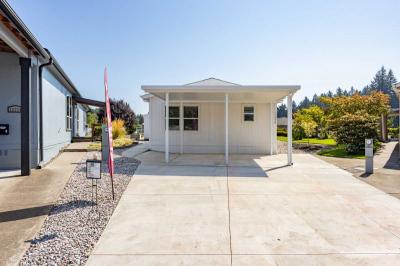 Photo 2 of 10 of home located at 11778 SW Royal Villa Dr. Lot 129 Tigard, OR 97224