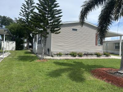 Photo 2 of 15 of home located at 8813 Fountain Club Blvd Tampa, FL 33635
