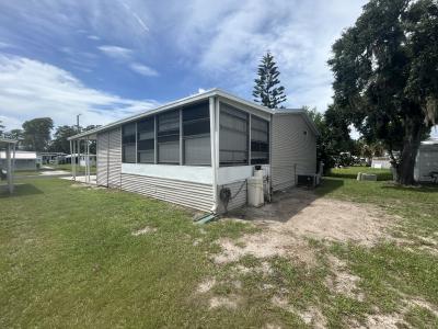 Photo 3 of 15 of home located at 8813 Fountain Club Blvd Tampa, FL 33635