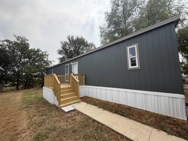 Photo 1 of 2 of home located at 570 West Lawson Road, Lot 93, Dallas, Tx 75253 Dallas, TX 75253
