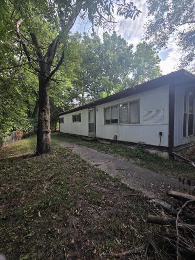 Mobile Home at 2902 N 12th St Lot #12th Ave Saint Joseph, MO 64505
