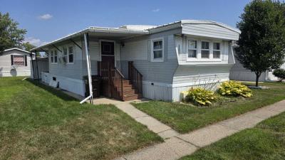 Mobile Home at 23742 Valley Dr Brownstown Township, MI 48134