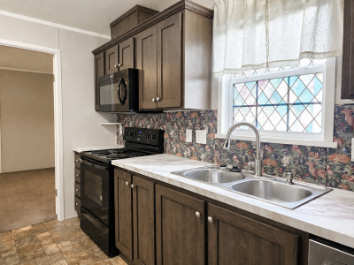 Photo 5 of 23 of home located at 4286 Hadleigh Dr, Lot 798 Indianapolis, IN 46241