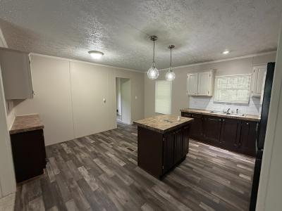 Photo 3 of 16 of home located at 233 Sunnyfield Ln Camden, TN 38320