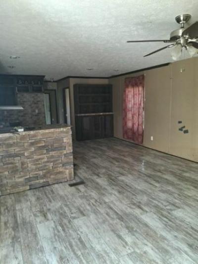 Photo 2 of 12 of home located at 117 Nicole Street Houma, LA 70364