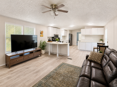 Photo 2 of 37 of home located at 10810 N 91st Ave 83 Peoria, AZ 85345