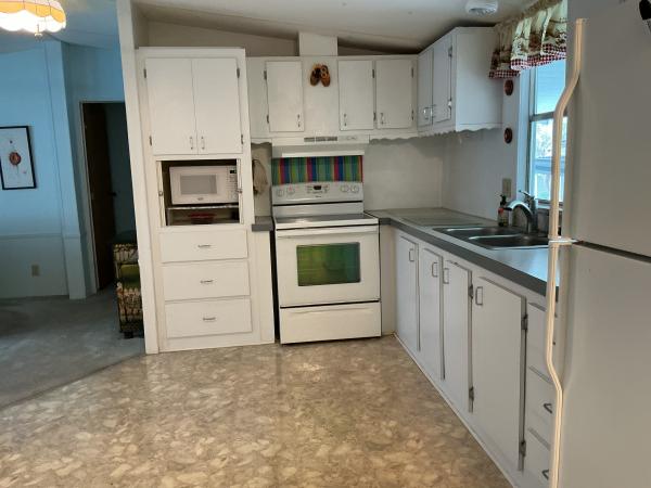 1990 CARR 3403B Mobile Home