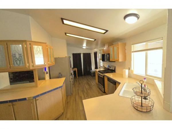 2000 9248 Golden West 72165GD48001F Manufactured Home