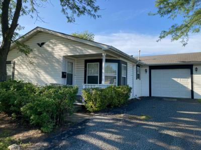 Mobile Home at 6 Mustang Court Grayslake, IL 60030