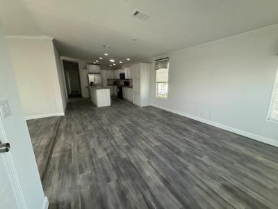 Photo 5 of 20 of home located at 940 Roseau Avenue Venice, FL 34285
