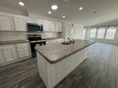 Photo 3 of 20 of home located at 940 Roseau Avenue Venice, FL 34285
