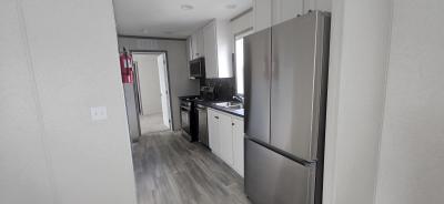 Photo 5 of 9 of home located at 630 Cour Renee Warren, MI 48091