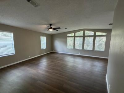 Photo 3 of 16 of home located at 2104 Moorhen Court Lot 1467 Lakeland, FL 33810